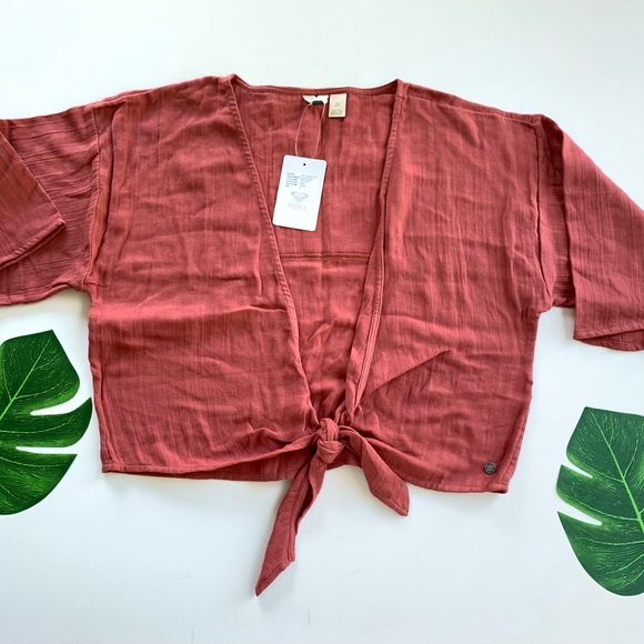 🌺ROXY Tie Front Crop Top🌺 - Picture 1 of 5